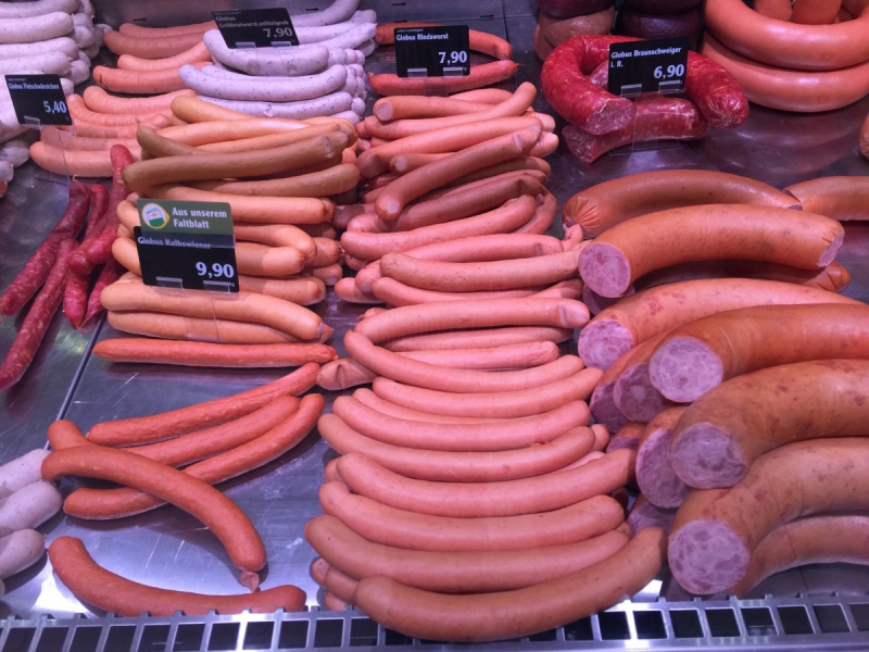 charcuterie-ST ZACHARIE-min_sausages_meat_butchery-1069321